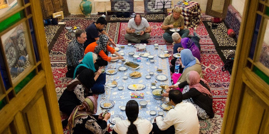 Iranian family dinner tour