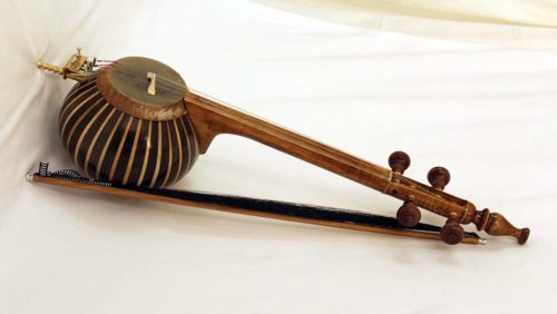 Persian musical instruments: Kamanche