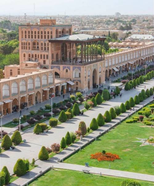 Isfahan Travel Guide: naqshe Jahan