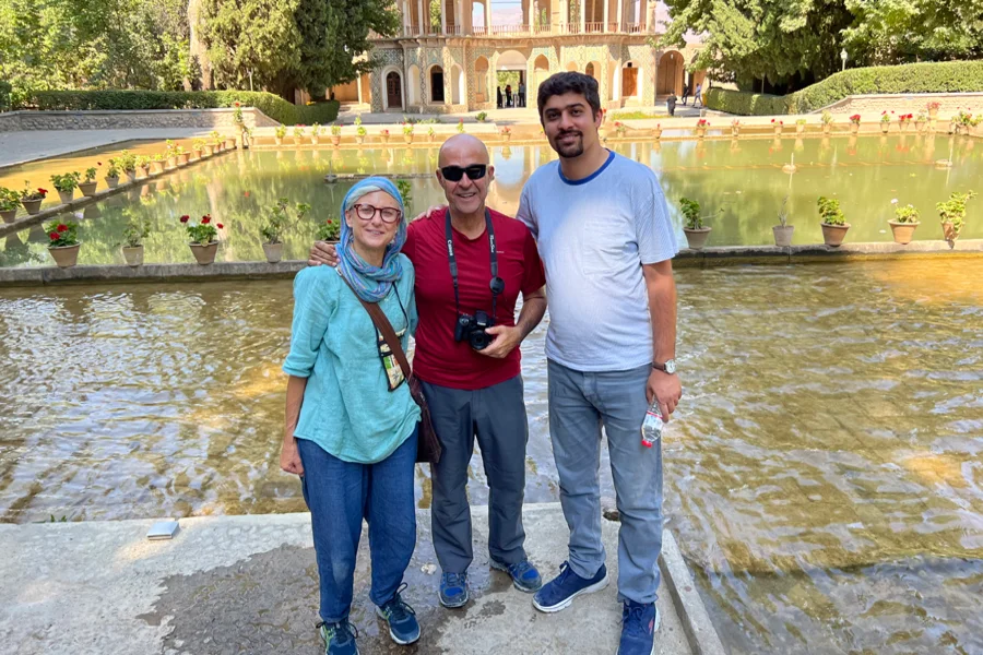Iran private tours benefits